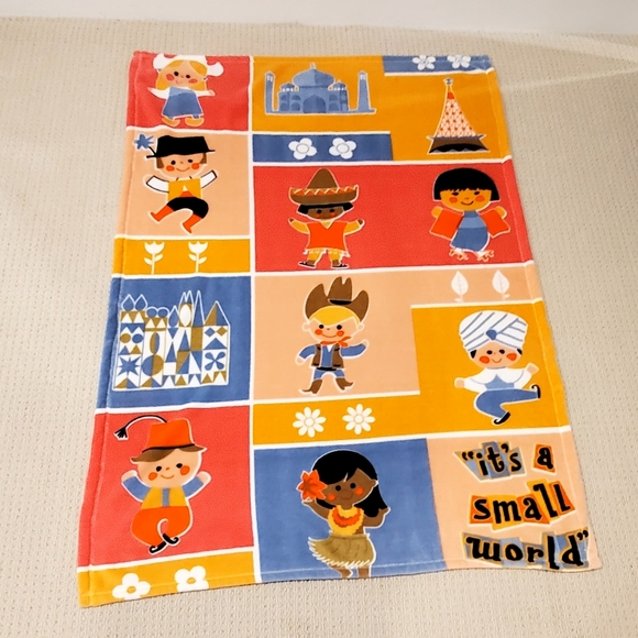 Disney Parks "It's A Small World"  Plush Throw Blanket, Colorblock 40"×60", New - Picture 4 of 15